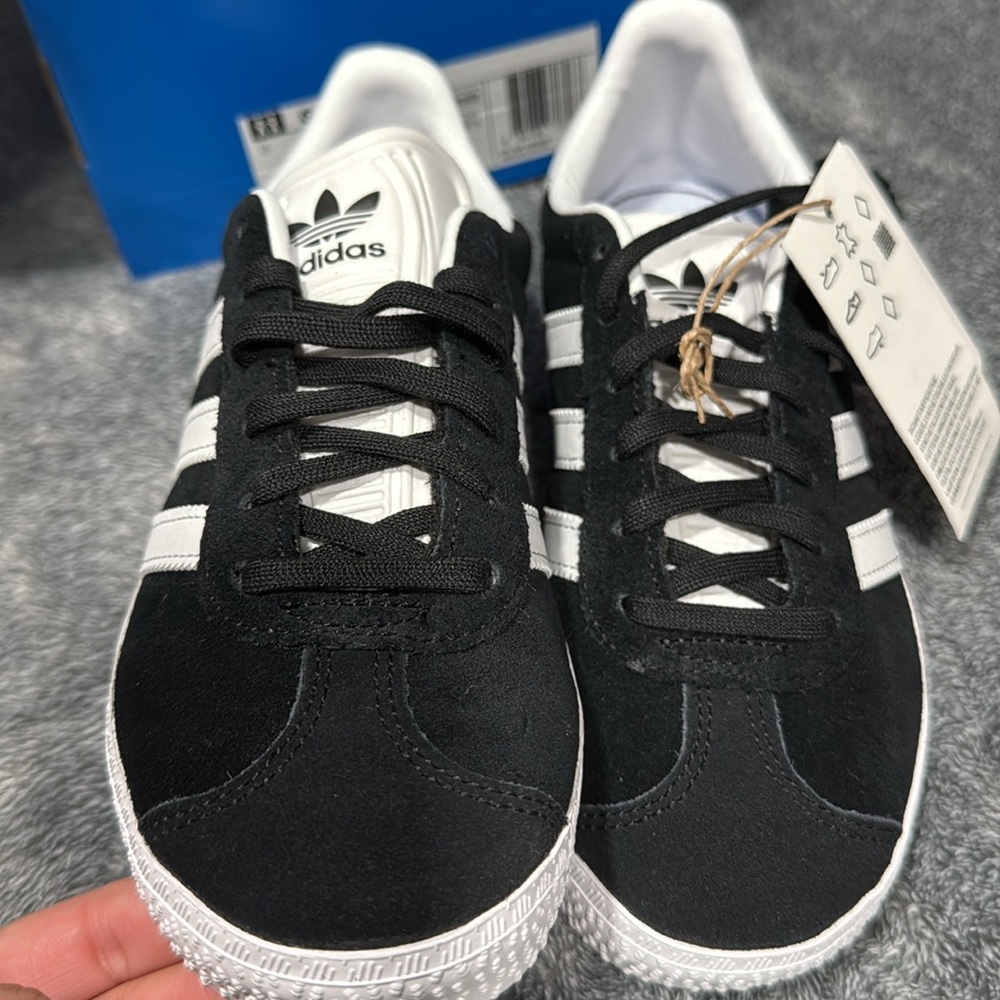 Adidas Gazelle Black and White Classic Sneakers - Picture 5 of 7